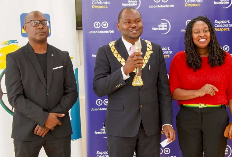 Jason Roberts Foundation and Sickle Cell Society presented with £50,000 from former Mayor of Brent - Voice Online