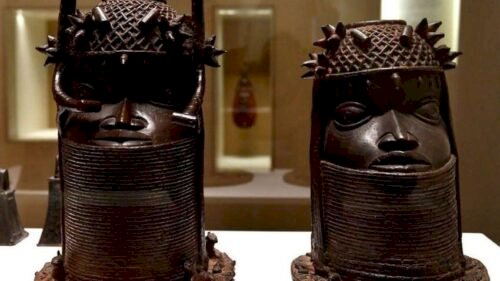 Nigerian artists pile pressure on UK over looted Benin Bronzes