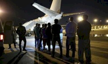 Deportation flight to Jamaica "in chaos" as detainees win legal challenges
