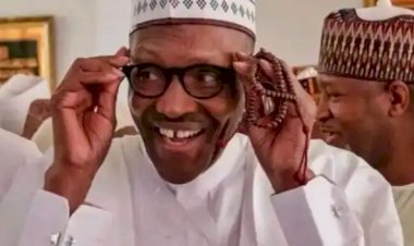 PRESIDENT BUHARI FINALLY RETURNS FROM HIS LONG HEALTH RELATED VACATION IN LONDON WHILE THE FIRST LADY AISHA REMAINS IN DUBAI LEAVING NIGERIANS TO THEIR PLIGHT.