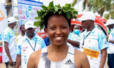 Manhunt after top Kenyan runner found dead