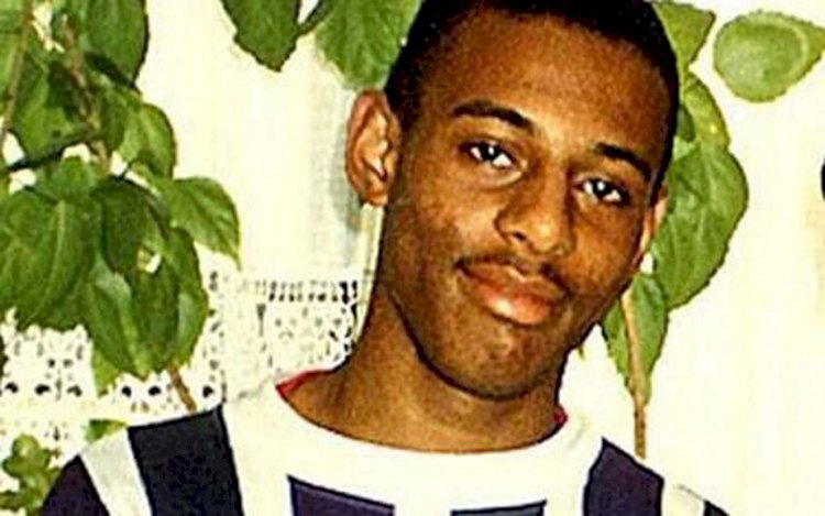 Investigation launched after killer of Stephen Lawrence 'sent selfies' from prison