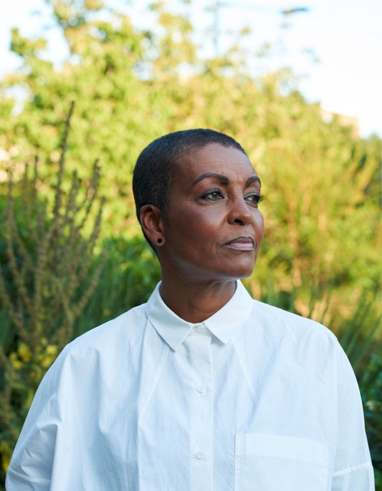 Adjoa Andoh in Shakespeare's "Richard III"